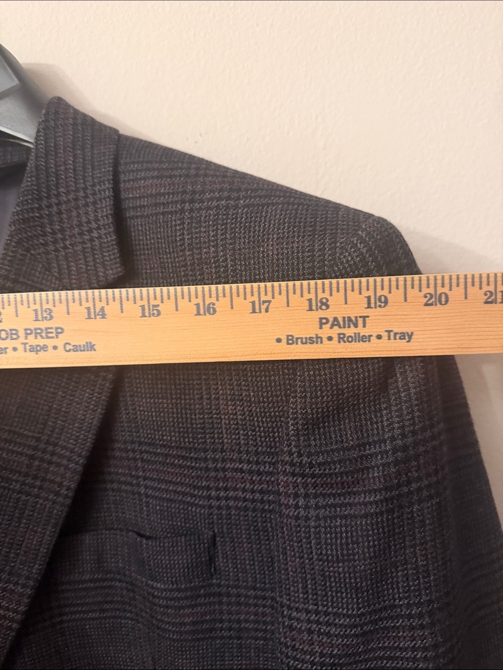 Jos. A. Bank Gray Plaid Two-Button Sport Coat - Picture 3 of 10